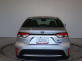 リアにハイマウントストップランプを装備しています。後続車両からの視認性も良く、安心です。