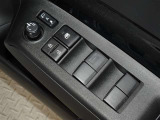 電動格納式ドアミラー・パワーウインドウを装備しています。