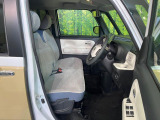 運転席シート廻りは使用感も少なく、良好な状態となっています。丁寧に使われていたことがよくわかりますね。