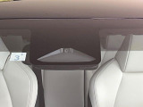 【トヨタセーフティセンス】走行中に前方の車両等を認識し、衝突しそうな時は警報とブレーキで衝突回避と被害軽減をアシスト。より安全にドライブをお楽しみいただけます。