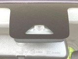 【スマートアシスト】走行中に前方の車両等を認識し、衝突しそうな時は警報とブレーキで衝突回避と被害軽減をアシスト。より安全にドライブをお楽しみいただけます。