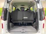 普段のお買い物や通勤、送迎等に十分な荷室スペースを確保しております。セカンドシートを倒すと、大きな荷物の積載も可能です♪