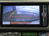 バックモニター付きです。モニターにはガイド線も表示されます。