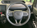 ステアリングも使用感が少なく、きれいな状態となっております♪