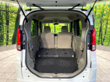 普段のお買い物や通勤、送迎等に十分な荷室スペースを確保しております。セカンドシートを倒すと、大きな荷物の積載も可能です♪