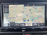 純正ナビを装備。タッチパネル式で使いやすく、お出かけもラクラクです。