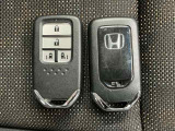 スマートキーです!ドアの施錠・解錠・エンジンの始動がスムーズで大変便利です!