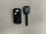 スマートキーです!ドアの施錠・解錠・エンジンの始動がスムーズで大変便利です!