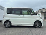 当社自慢のおクルマです。この車のセールスポイントを、10枚以上の写真と説明でアピールしてあります!まずはご覧になってください。いろんなところをチェックできますよ。