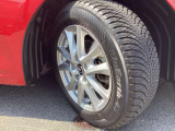 純正16インチアルミホイールでスタイルバッチリ!205/60R16タイヤです