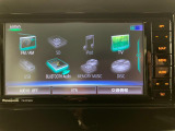 【ナビ】TV CD/DVD再生やBluetoothオーディオなど多彩なメディアに対応したメモリーナビを装備しています。