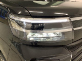 【LEDヘッドライト】明るい光が瞬時に立ち上がり、必要な場所を均一に照らします。寿命も長く省エネで、スタイリッシュなデザインは現代の主流です♪