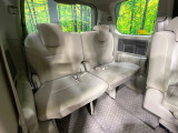 3列目シートはもちろん状態良好☆大人でもゆったりと座って頂けますので、大人数でのお出かけもラクラクです♪ご家族で、気の知れた仲間で、ドライブに行くのが楽しみですね♪