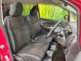 運転席シート廻りは使用感も少なく、良好な状態となっています。前オーナー様が丁寧に使っていたことがよくわかりますね。