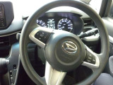 ステアリングの状態です。全車除菌クリーニング後に展示しております。是非現車ご確認下さい