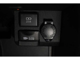 USB端子ソケット装備!AC100V100Wアクセサリーコンセント装備!アクセサリーDC12Vソケット装備!