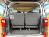 積み下ろしのしやすいデッキにはたっぷりと荷物を積み込んでいただけます。遊びから仕事まで、様々なシーンで頼れます♪