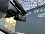 日産純正の前後ドライブレコーダー付き。