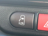 【パワースライドドア】スマートキーや運転席のスイッチでスライドドアの開閉が可能♪電動だから力を入れてドアを開ける必要が無く、小さいお子様でも、重い荷物を持っている時もラクに開け閉めできます♪