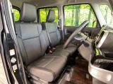 運転席シート廻りは使用感も少なく、良好な状態となっています。丁寧に使われていたことがよくわかりますね。