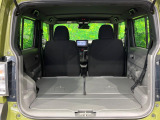 普段のお買い物や通勤、送迎等に十分な荷室スペースを確保しております。セカンドシートを倒すと、大きな荷物の積載も可能です♪
