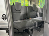 3列目シートはもちろん状態良好☆大人でもゆったりと座って頂けますので、大人数でのお出かけもラクラクです♪ご家族で、気の知れた仲間で、ドライブに行くのが楽しみですね♪