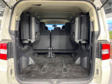 後席を格納すると、これだけの広さが!シーンに合わせたシートアレンジで、大きな荷物も積むことが出来ます♪