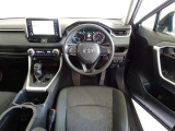 視界良好、操作しやすい運転席です。