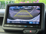 バックカメラ搭載なので後方時に車体後ろが確認出来る為、運転の苦手な方やたまに乗る方でも安心して車庫入れが出来ます☆