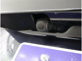 バックカメラが付いているので後方確認が非常にしやすいです。今や運転初心者も熟練者も必須装備!ついていて損はないですね♪