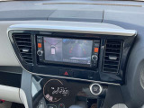 アラウンドビューモニターは4個のカメラを合成してまるで上から撮影した様な駐車場のどの位置にいるかとてもわかり易い機能です