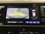 バックモニター付きで車庫入れもラクラク♪