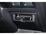 ETC2.0は料金支払い機能のほかに、高速道路上の渋滞・規制情報や災害情報などの運転支援情報を得ることができるようになりました。