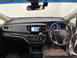 見通しの良い運転席回りとなっておりますので安心して運転をして頂けます!窓が大きいので明るく開放的な室内です