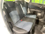 後部座席も気になるようなキズ・汚れやへたり等、大きなダメージはなく、良好な状態です。