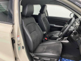 【フロントシート】さまざまな体格の方が快適に運転ができるよう配慮したシートになっております。