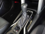 電動パーキングブレーキ・ブレーキホールドを装備してます。ホールド機能は信号待ちが多い一般道で疲労軽減になり、大好評です!