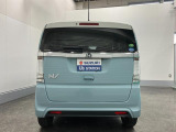荷室はアレンジ自在で、後席を倒せば大きな荷物もラクラク積めます。お買い物やレジャーにも便利!