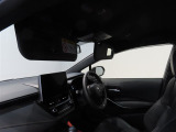 サンバイザーはバニティミラー付きです。