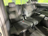 3列目シートはもちろん状態良好☆大人でもゆったりと座って頂けますので、大人数でのお出かけもラクラクです♪ご家族で、気の知れた仲間で、ドライブに行くのが楽しみですね♪