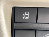 【パワースライドドア】スマートキーや運転席のスイッチでスライドドアの開閉が可能♪電動だから力を入れてドアを開ける必要が無く、小さいお子様でも、重い荷物を持っている時もラクに開け閉めできます♪