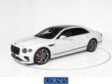 Flying Spur Speedが入荷いたしました。