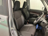 【フロントシート】さまざまな体格の方が快適に運転ができるよう配慮したシートになっております。