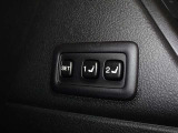 運転席のパワーシートは2名様分までメモリー機能付きです。