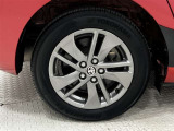 タイヤサイズは185/60R15!残り溝は4ミリ程度です!純正アルミホイール!