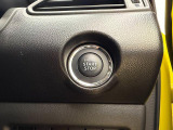 ご納車後の定期的点検に合わせて、「エンジンオイル&フィルター交換」を行うお得なメンテナンスパッケージの「安心メンテナンスパック」をおすすめしております。詳細については当店スタッフまでお尋ねください。