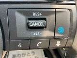 プロパイロット◆単調な&ldquo;渋滞走行&rdquo;と長時間の&ldquo;巡航走行&rdquo;など、高速道路で負担を感じるシーンで、アクセル、ブレーキ、ステアリング操作をクルマがサポート!