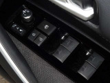 電動格納式ドアミラー・パワーウインドウを装備しています。