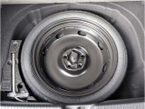 スペアタイヤが車載されております。