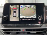 アラウンドビューモニターは、車両の周囲を360度見渡せるカメラシステムです。駐車時の死角をなくし、安全な運転をサポートします。駐車時の死角をなくして、安心・安全な運転を実現できます。